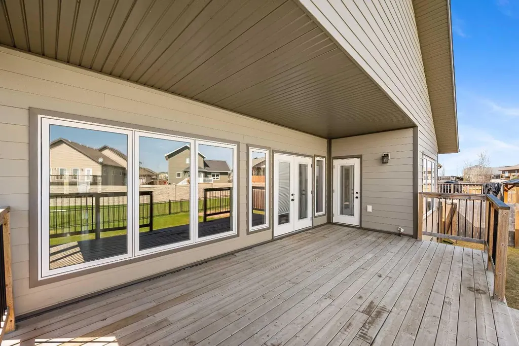2715 73 Avenue Lloydminster AB T9V 3L7