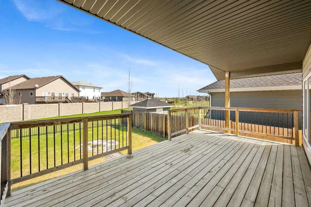 2715 73 Avenue Lloydminster AB T9V 3L7
