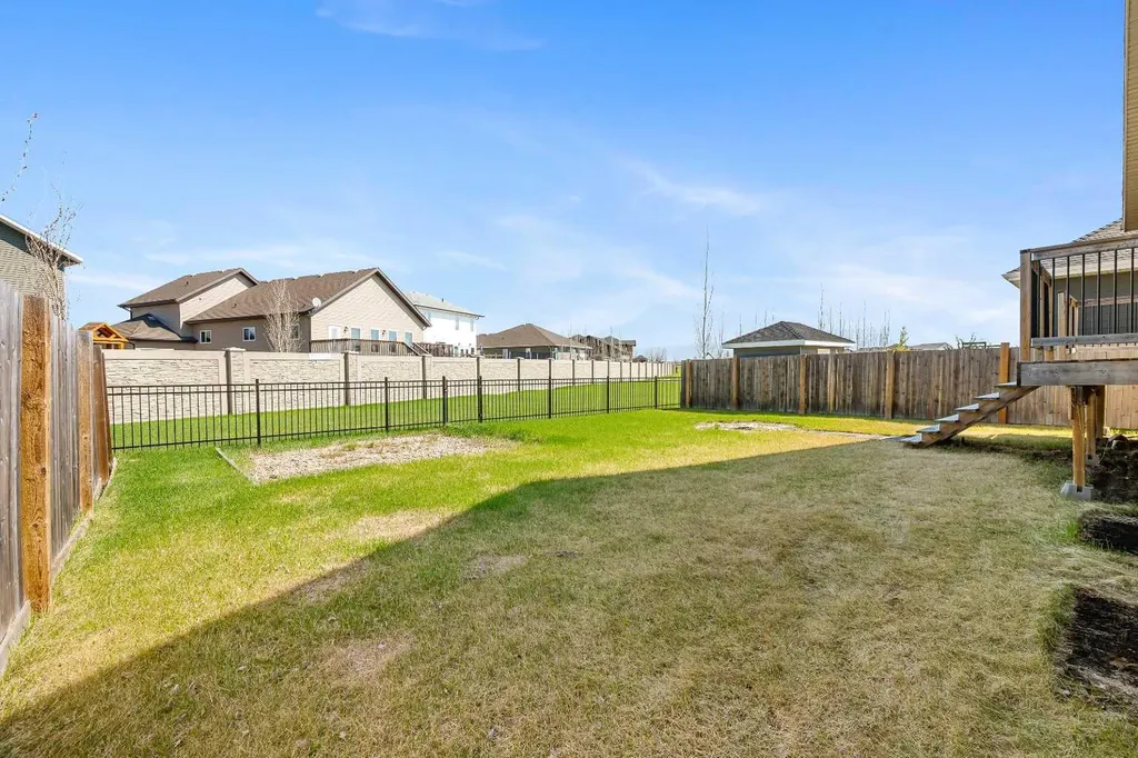 2715 73 Avenue Lloydminster AB T9V 3L7
