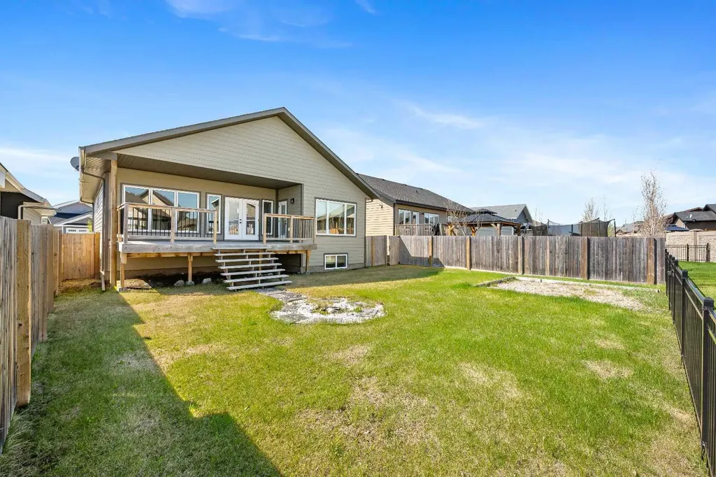 2715 73 Avenue Lloydminster AB T9V 3L7