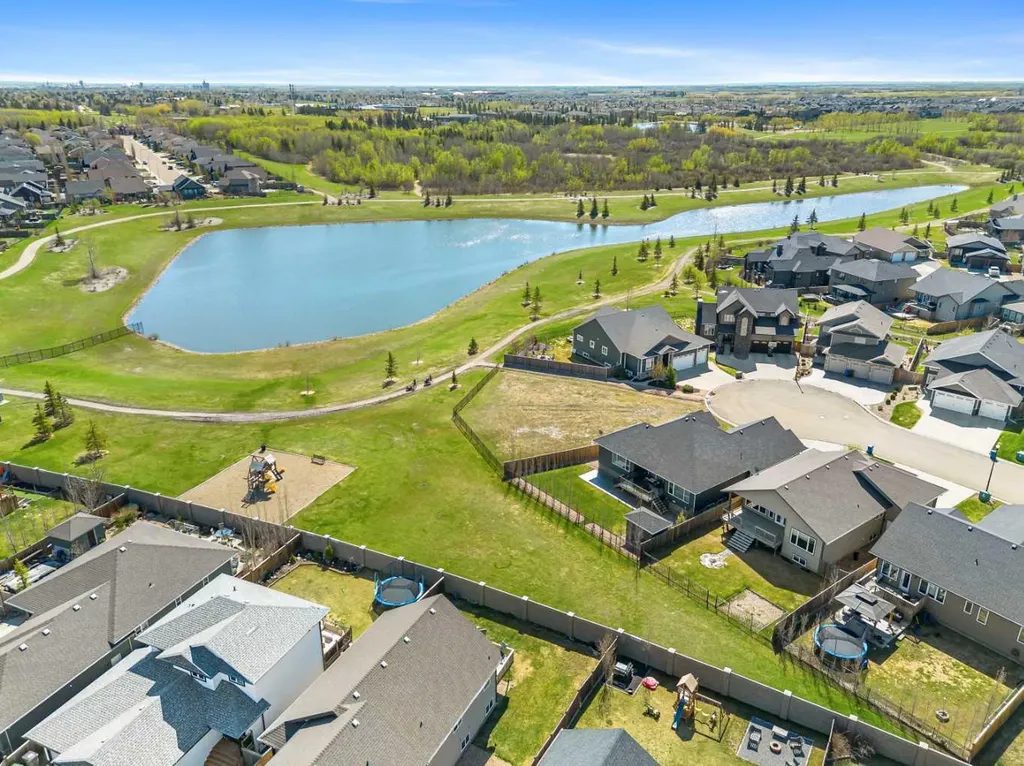 2715 73 Avenue Lloydminster AB T9V 3L7