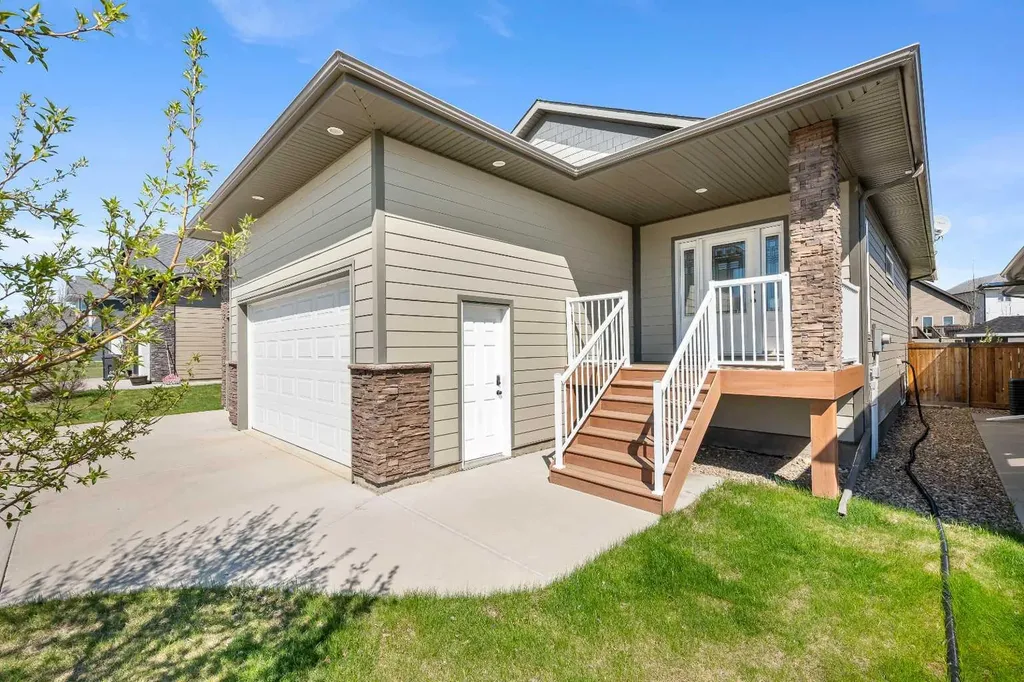 2715 73 Avenue Lloydminster AB T9V 3L7