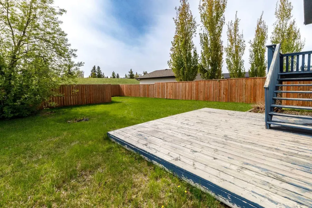 4458 54a Avenue Innisfail AB T4G1Y3