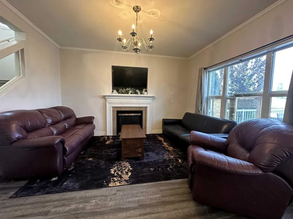 279 Pinnacle Drive Grande Prairie AB T8W2P8