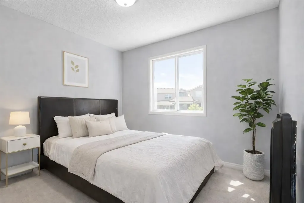 83 Luxstone Crescent SW Airdrie AB T4B 2W7