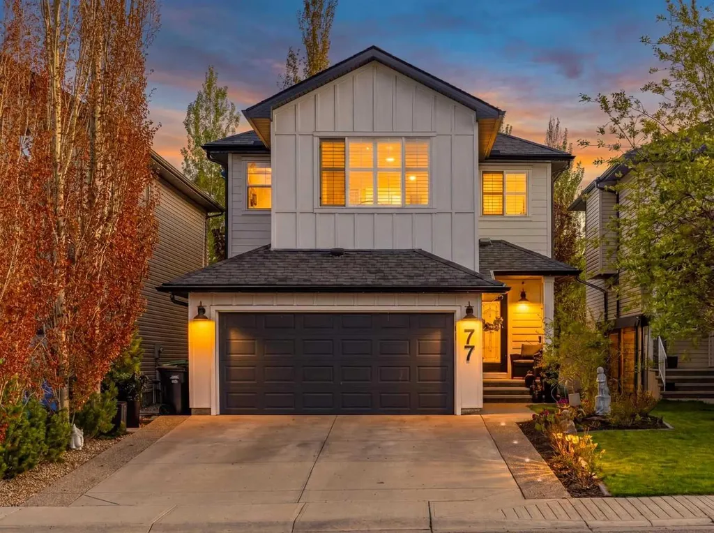 77 Everbrook Drive SW Calgary AB T2Y 0A4