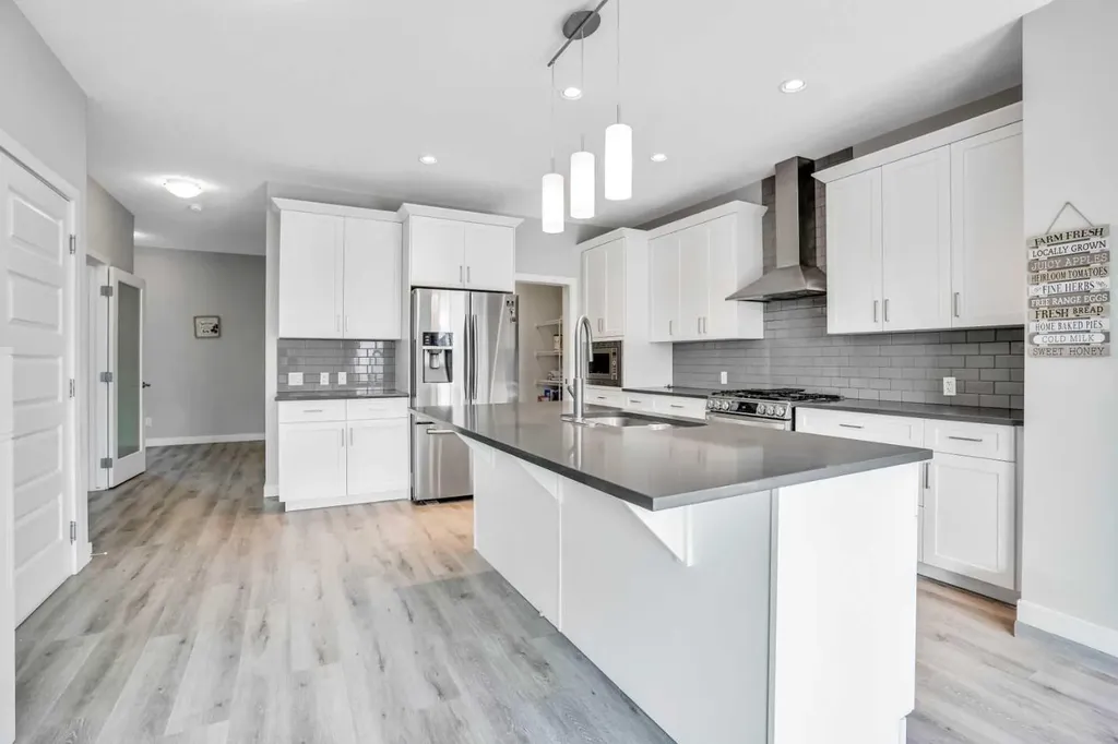 14 Evansfield Green NW Calgary AB T3P 1J9