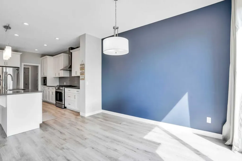 14 Evansfield Green NW Calgary AB T3P 1J9
