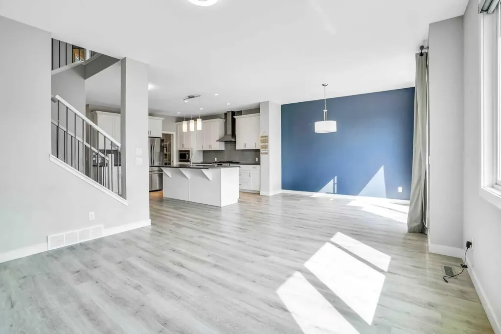 14 Evansfield Green NW Calgary AB T3P 1J9
