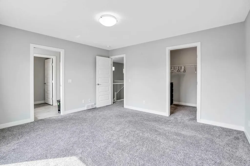 14 Evansfield Green NW Calgary AB T3P 1J9