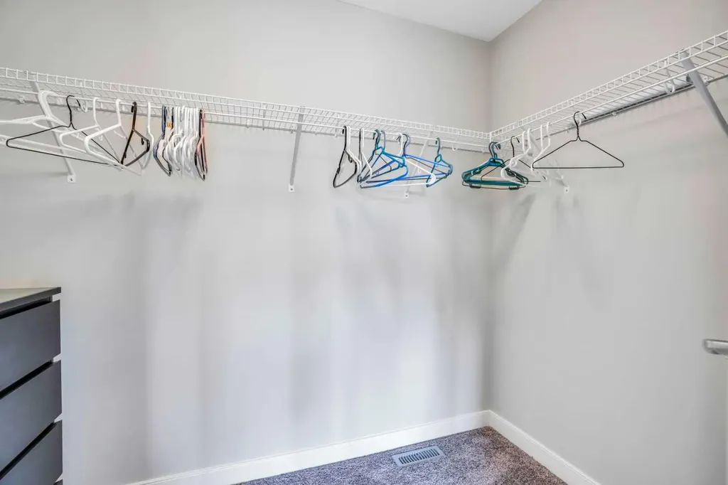 14 Evansfield Green NW Calgary AB T3P 1J9