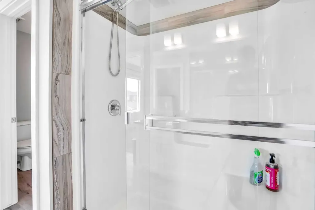 14 Evansfield Green NW Calgary AB T3P 1J9