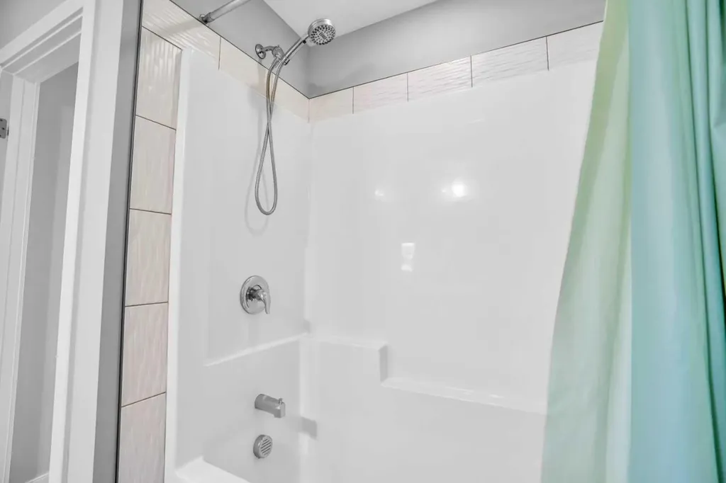 14 Evansfield Green NW Calgary AB T3P 1J9