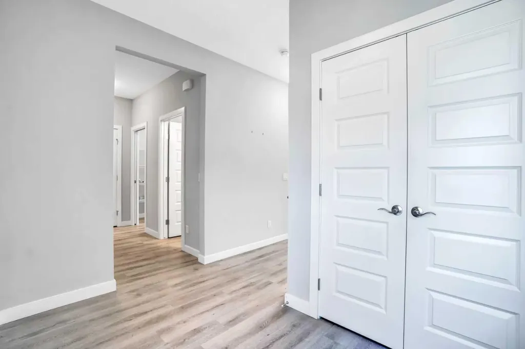 14 Evansfield Green NW Calgary AB T3P 1J9