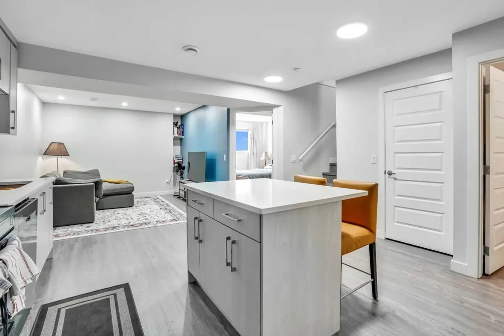 14 Evansfield Green NW Calgary AB T3P 1J9