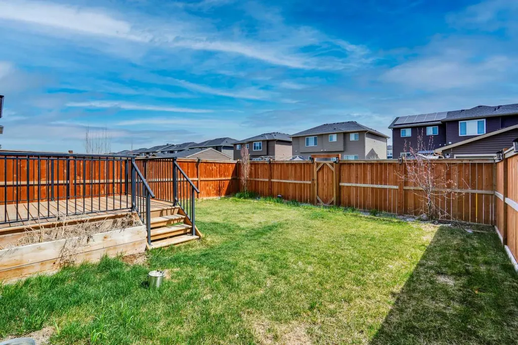 14 Evansfield Green NW Calgary AB T3P 1J9