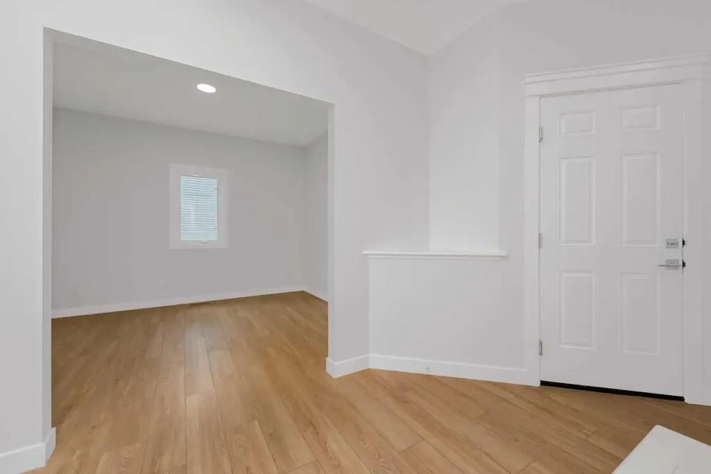 418 Hotchkiss Manor SE Calgary AB T3S0J9
