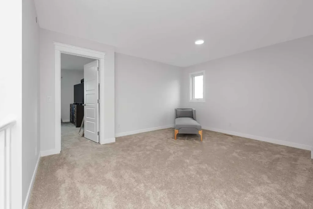 418 Hotchkiss Manor SE Calgary AB T3S0J9