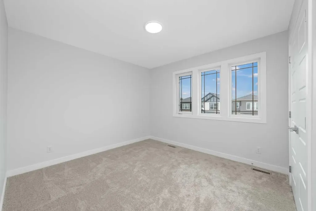 418 Hotchkiss Manor SE Calgary AB T3S0J9