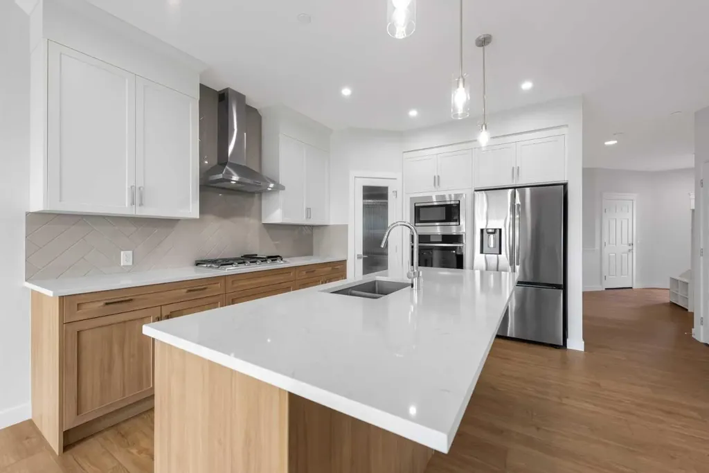 418 Hotchkiss Manor SE Calgary AB T3S0J9