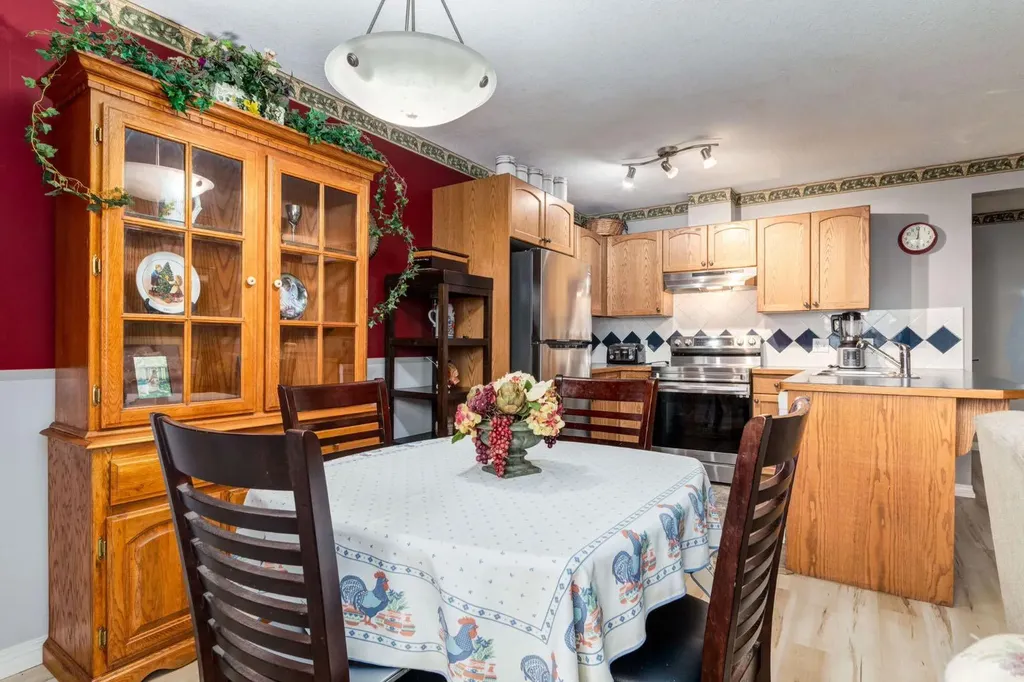 102 Cimarron Trail Okotoks AB T1S2G9