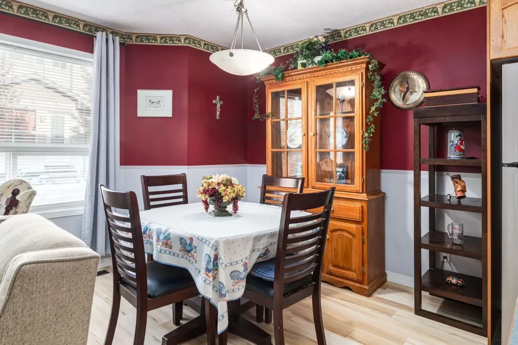 102 Cimarron Trail Okotoks AB T1S2G9