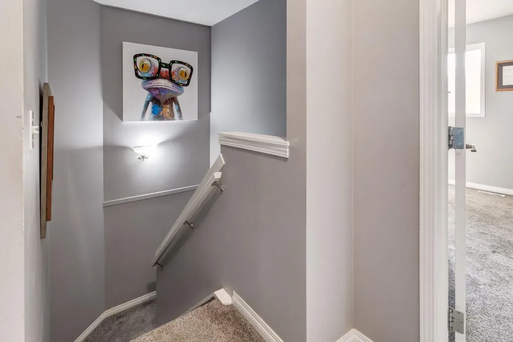102 Cimarron Trail Okotoks AB T1S2G9