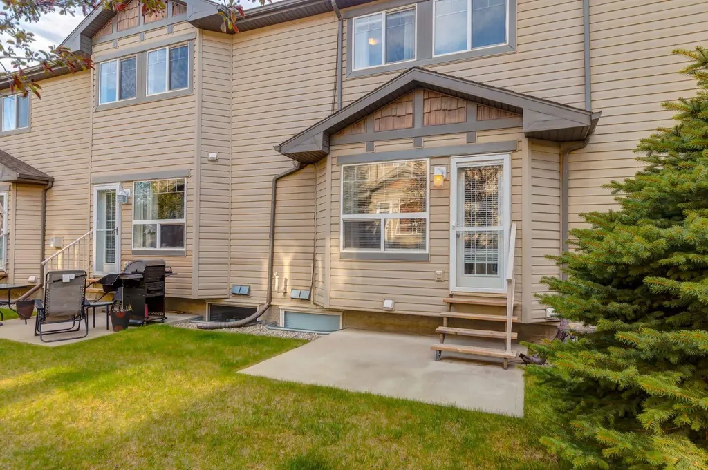 102 Cimarron Trail Okotoks AB T1S2G9