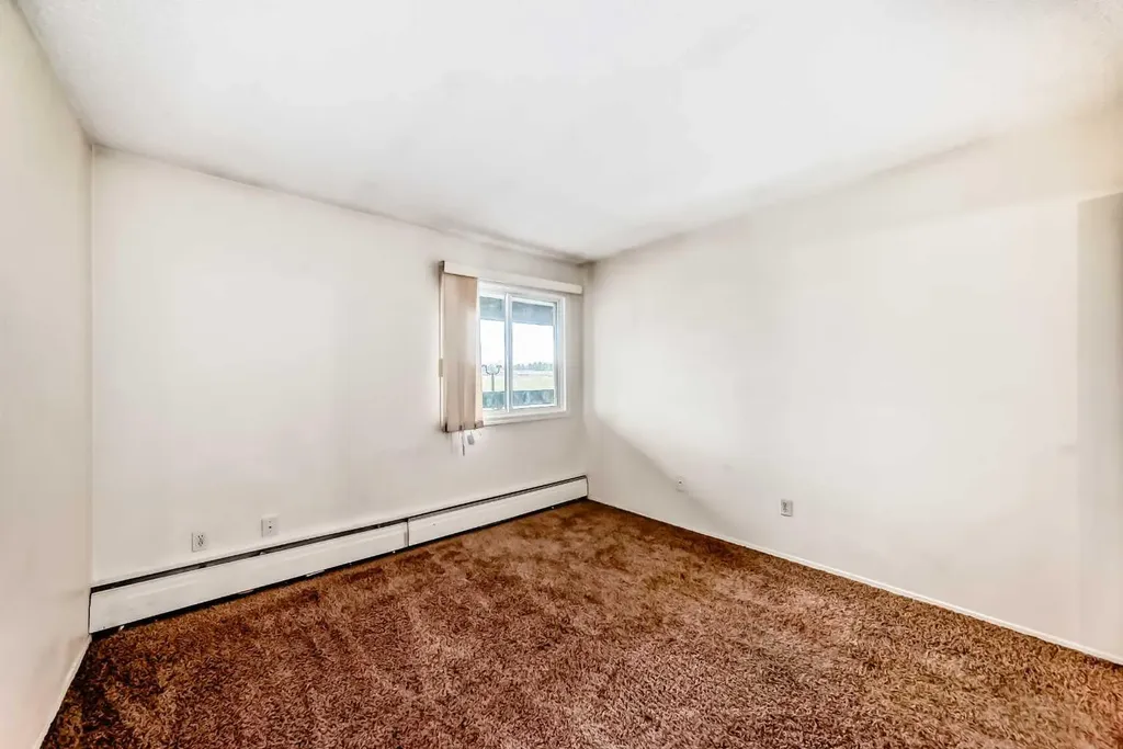315 Southampton Drive SW Calgary AB T2W 2T6