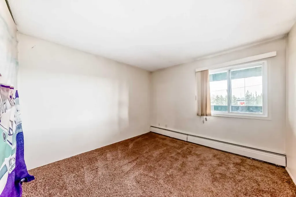 315 Southampton Drive SW Calgary AB T2W 2T6