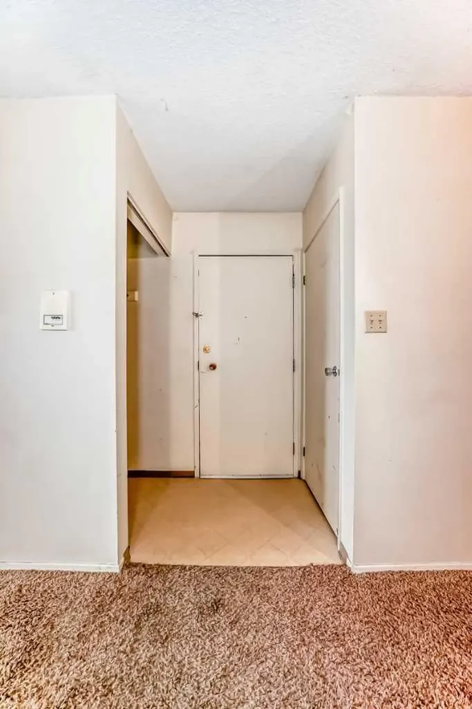 315 Southampton Drive SW Calgary AB T2W 2T6