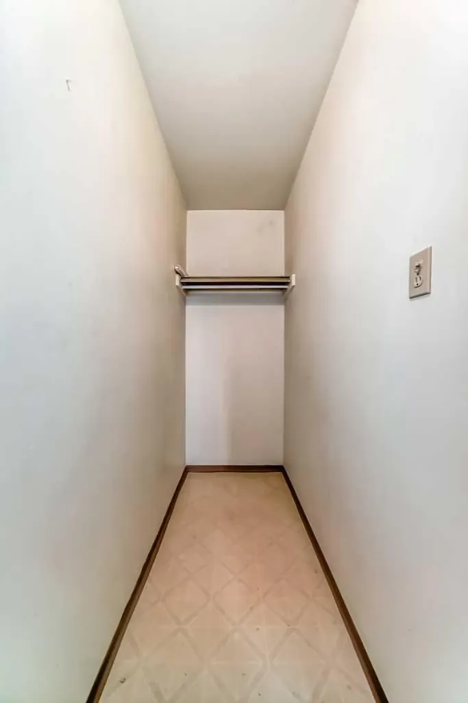 315 Southampton Drive SW Calgary AB T2W 2T6