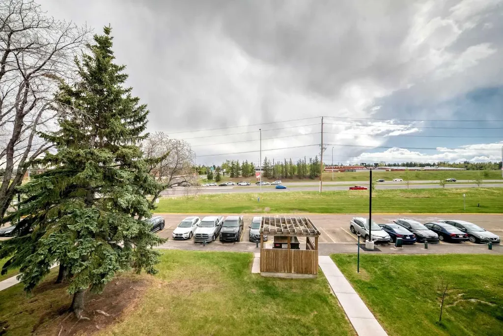 315 Southampton Drive SW Calgary AB T2W 2T6