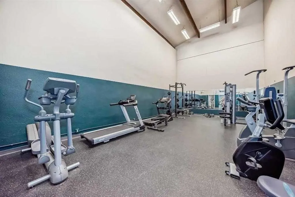 315 Southampton Drive SW Calgary AB T2W 2T6