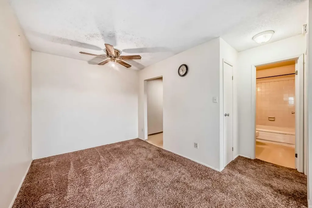 315 Southampton Drive SW Calgary AB T2W 2T6