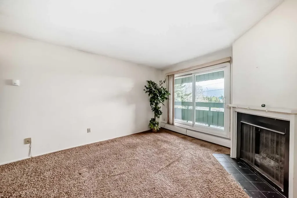 315 Southampton Drive SW Calgary AB T2W 2T6