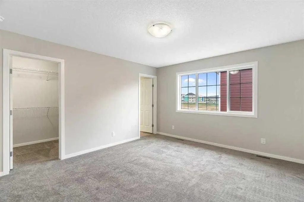 16 Yorkville Landing SW Calgary AB T2X 5N8