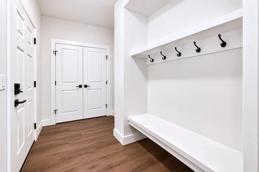 16 Yorkville Landing SW Calgary AB T2X 5N8