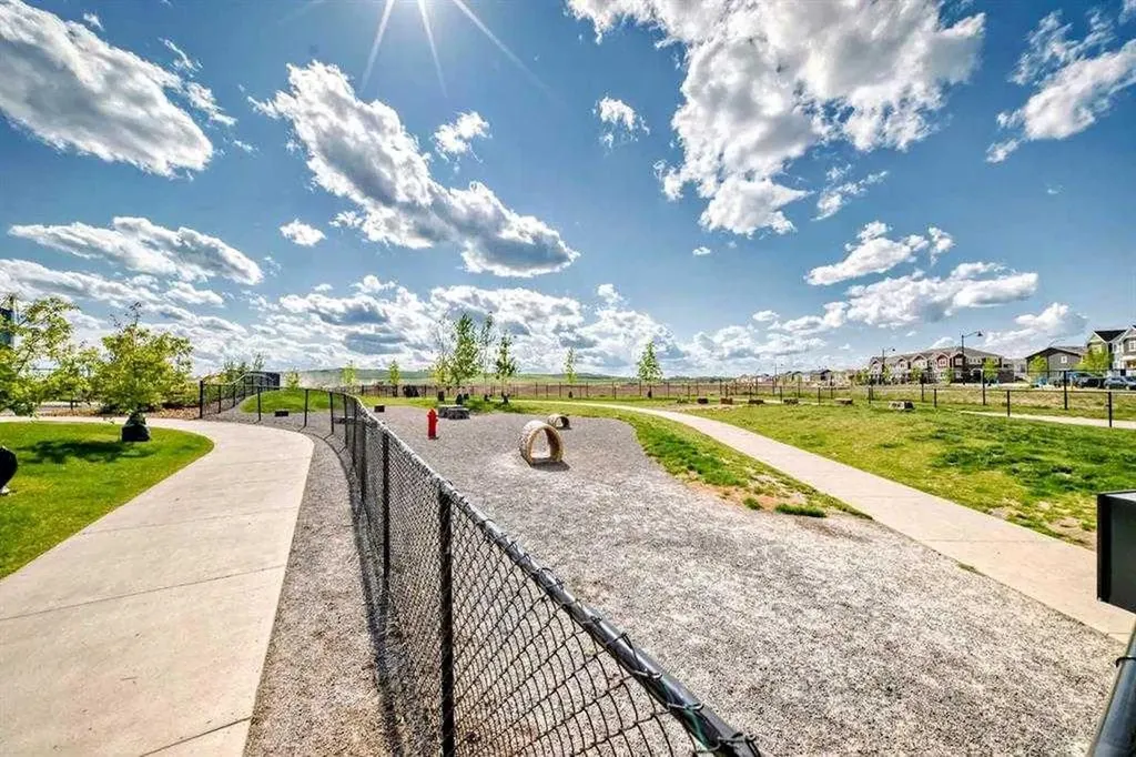 16 Yorkville Landing SW Calgary AB T2X 5N8