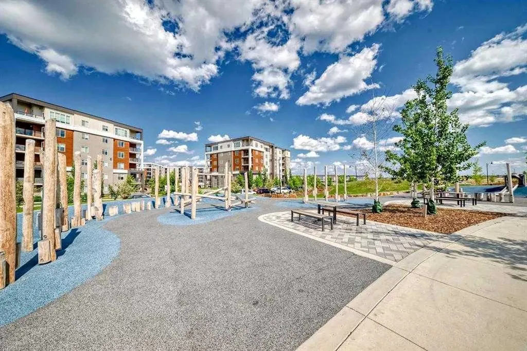 16 Yorkville Landing SW Calgary AB T2X 5N8