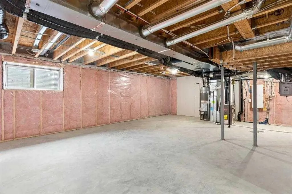 16 Yorkville Landing SW Calgary AB T2X 5N8