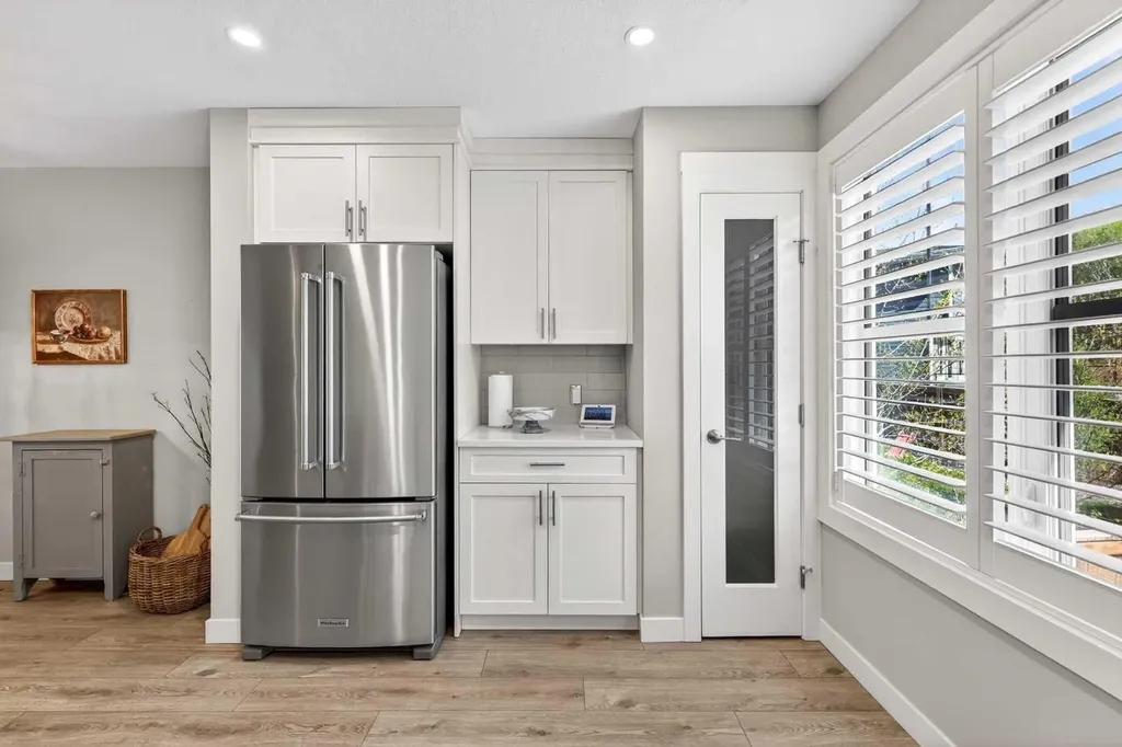 814 Cranbrook Walk SE Calgary AB T3M 2V5