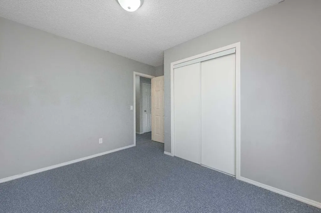 171 Saddlemead Green NE Calgary AB T3J 4M8