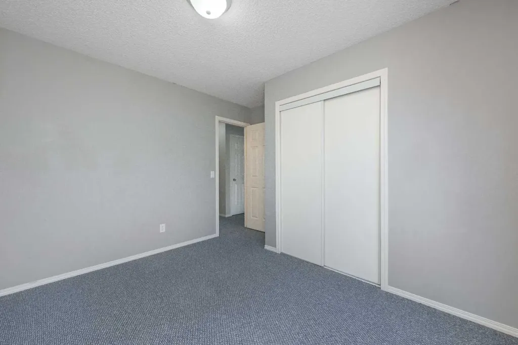 171 Saddlemead Green NE Calgary AB T3J 4M8