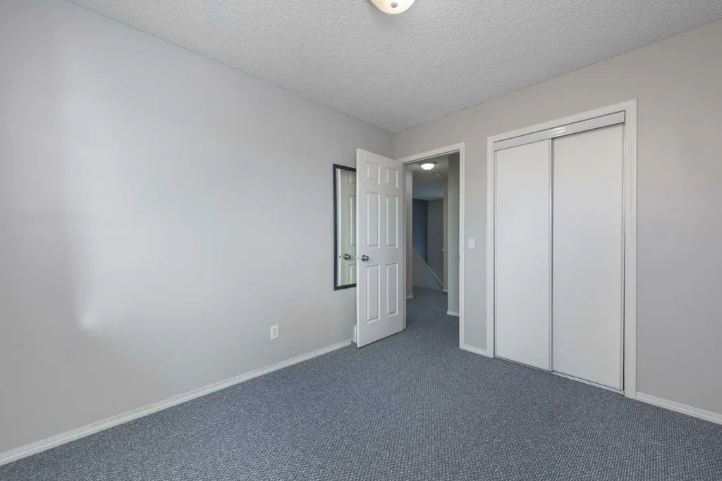 171 Saddlemead Green NE Calgary AB T3J 4M8