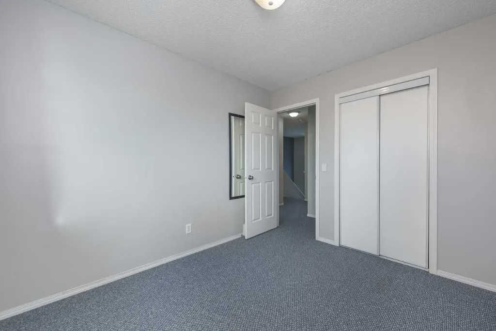 171 Saddlemead Green NE Calgary AB T3J 4M8