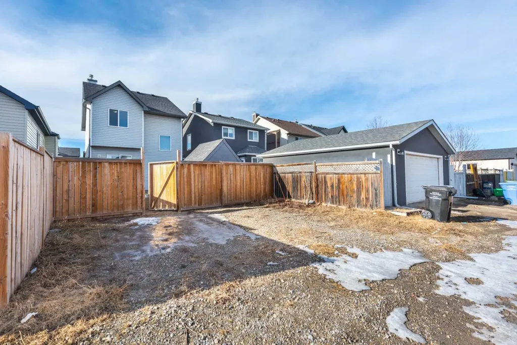 171 Saddlemead Green NE Calgary AB T3J 4M8
