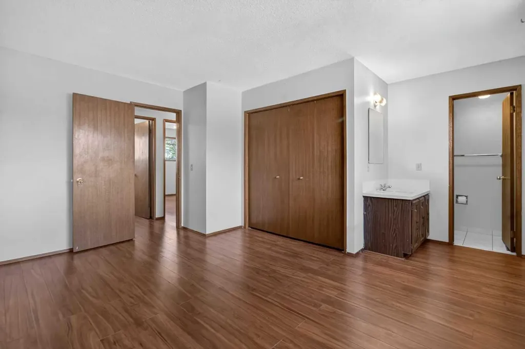 123 Rundleridge Way NE Calgary AB T1Y 2J8