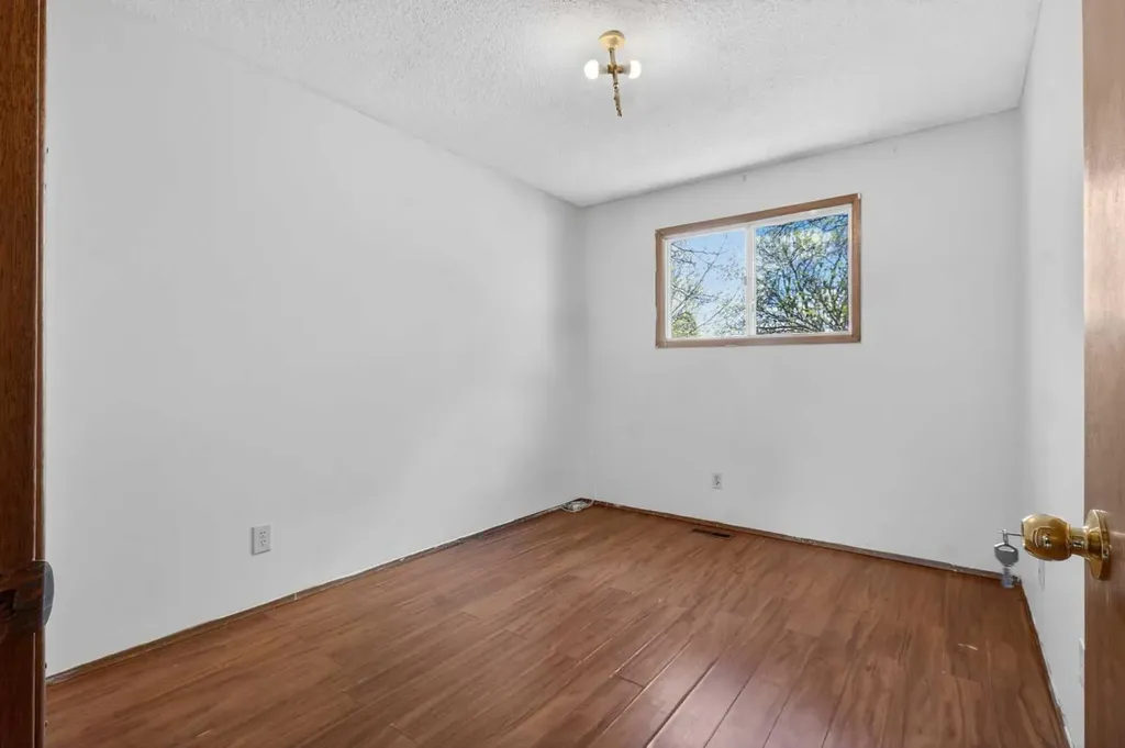 123 Rundleridge Way NE Calgary AB T1Y 2J8