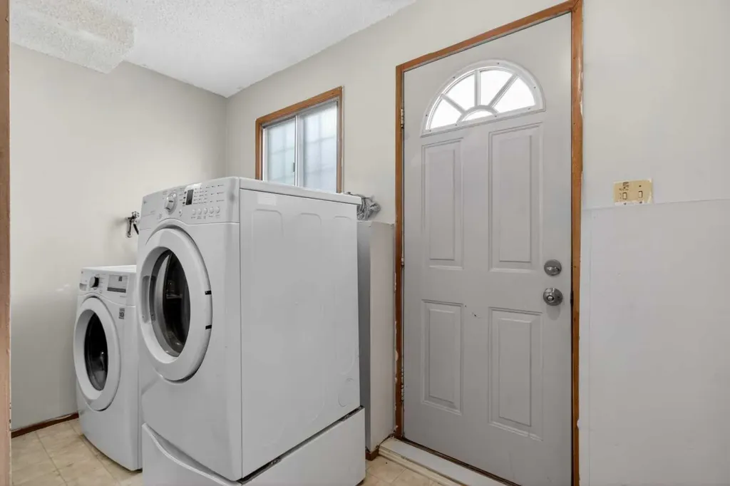 123 Rundleridge Way NE Calgary AB T1Y 2J8